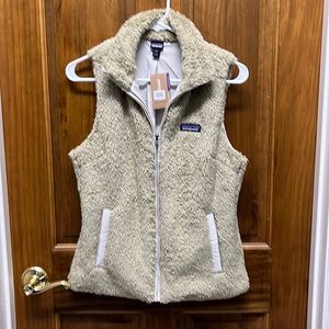 Patagonia teddy bear fleece vest, NWT